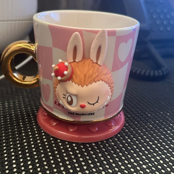 The Munsters Pink and Gold Mug labubu - Picture 1 of 4